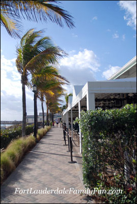 The brick promenade at Deerfield Beach